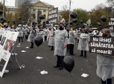 NOU PROTEST LA POARTA GUVERNULUI