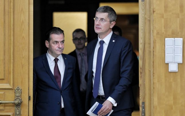 Dan Barna nu mai vrea şefia Camerei şi face o nouă propunere pentru Orban şi Kelemen: Să fim toţi trei vicepremieri în Guvern