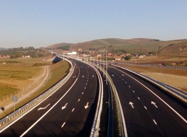 Se deschide primul tronson de autostradă din Moldova: Mai devreme cu un an faţă de termen, dar cu restricţii şi lucrări rămase de finalizat