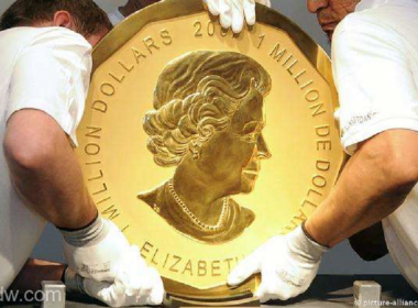 Poliţiştii germani fac razii pentru a găsi o monedă de aur de 100 de kg care a fost furată