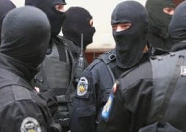 Percheziţii la Brigada de Poliţie Rutieră şi la Poliţia Locală sector 1. Zeci de poliţişti ar fi luat mită de la şoferi