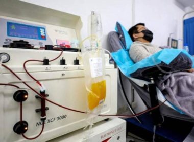 Reguli noi de tratament pentru pacienţii cu COVID-19. Plasma convalescentă a fost scoasă din schema de tratament