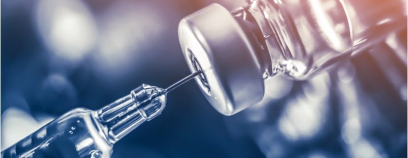 Reacţia Guvernului la afirmaţiile care pun la îndoială autenticitatea vaccinului primit de România. ”Inexacte şi înşelătoare”