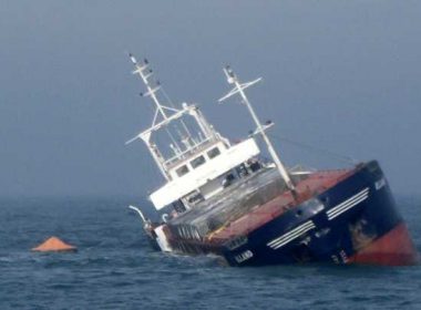 Cel puţin patru morţi în naufragiul unei nave de transport marfă în Marea Neagră