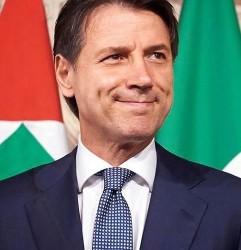 Prim-ministrul italian Giuseppe Conte şi-a depus demisia şi speră să primească un nou mandat din partea preşedintelui