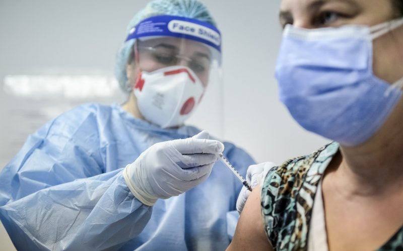 Cel mai mare număr de persoane vaccinate într-o zi în România până acum