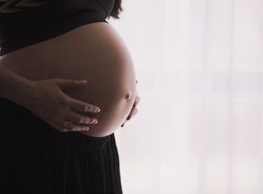 O neozeelandeză însărcinată care nu a putut reveni în ţară, primită de talibani în Afganistan