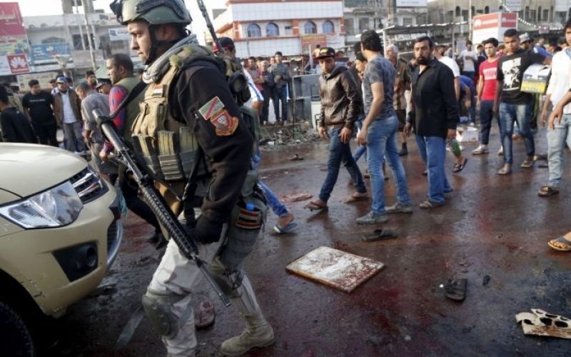 Doi atacatori sinucigaşi s-au aruncat în aer în Bagdad. Cel puţin 28 de persoane au murit.