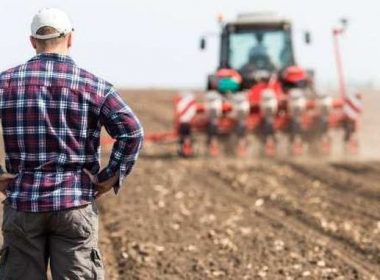 Cum pot tinerii fermieri care au depăşit limita de 24 de luni să acceseze fonduri europene
