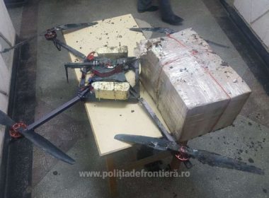 Adolescentă din Suceava, oprită cu focuri de armă în timp ce aducea ţigări de contrabandă din Ucraina cu drona