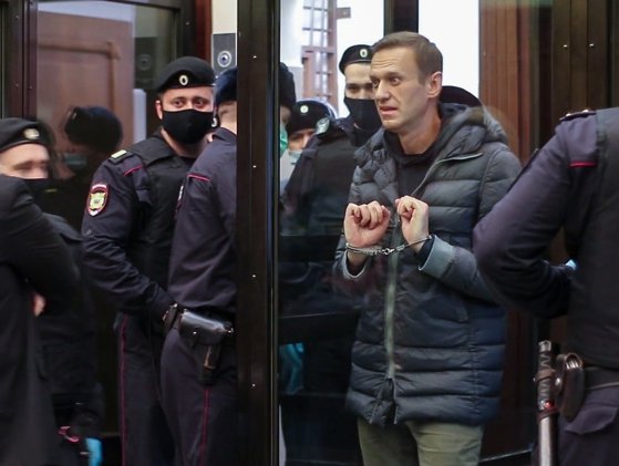Închisoare cu executare pentru Navalnîi