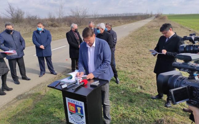 S-a semnat contractul pentru începerea lucrărilor de modernizare la DJ 201