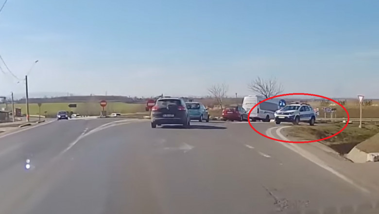 Maşină de Poliţie filmată în timp de circula pe contrasens. Ce a păţit şoferul