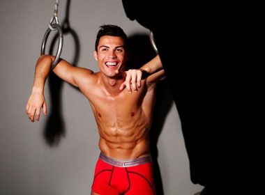 Nu doar Ronaldo este pasionat de exerciţiile fizice. Iubita portughezului îi face concurenţă serioasă.