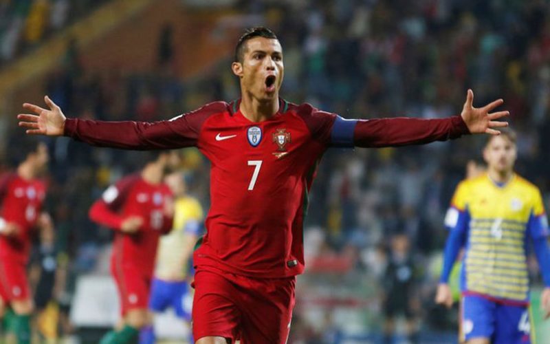Meciul şi recordul pentru Ronaldo! Portughezul a "comis-o" din nou aseară, în meciul contra campioanei mondiale, Franţa. Vedeţi imagini şi detalii în seara aceasta la Focus Sport, de la 19 fără trei minute