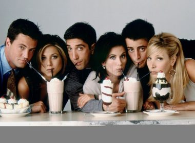Serialul ”Friends” se întoarce în România şi te va costa mai puţin abonamentul pentru a îl urmări