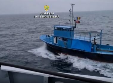 Un pescador turcesc a fost interceptat în apele teritoriale ale României! Echipajul era la braconaj de calcan. Detalii astăzi, la Focus, ora 18:00