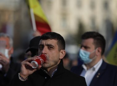 Surse: Şoşoacă, Simion, Târziu şi sindicalistul Rădoi au fost amendaţi după protestele de luni