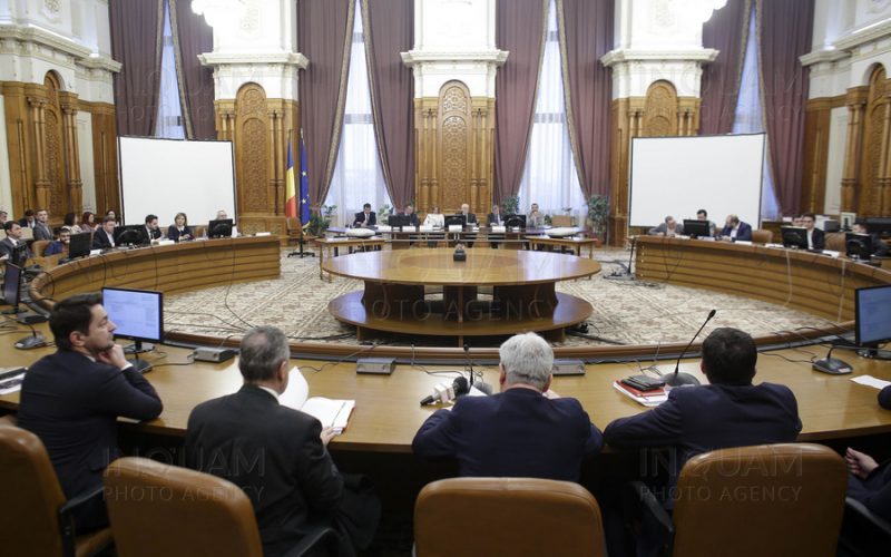 Comisia juridică: Persoanele cu condamnări penale definitive nu pot candida la Parlament