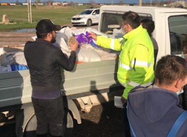 Camionetă cu moloz, confiscată de Garda de Mediu înainte să descarce deşeurile la marginea Buzăului