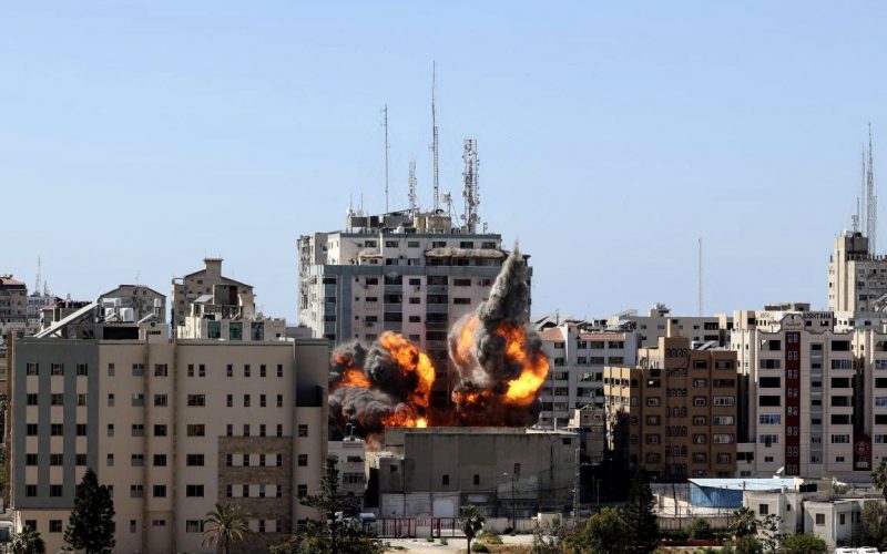 Sediul AP din Gaza, bombardat de Israel