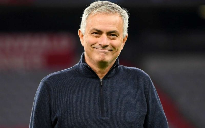 După propria îngheţată, acum Mourinho are şi propria bere la Roma. Cât costă şi cum arată berea "Special One", vă spune Anca Serea la Focus Sport, la 19 fără trei  minute.