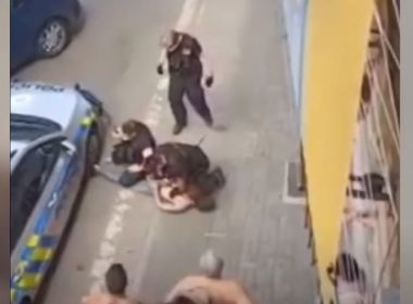 Reacţia revoltătoare a premierului Cehiei în cazul etnicului rom care a murit după ce poliţistul i-a pus genunchiul pe gât: „Mulţumesc ofiţerilor“
