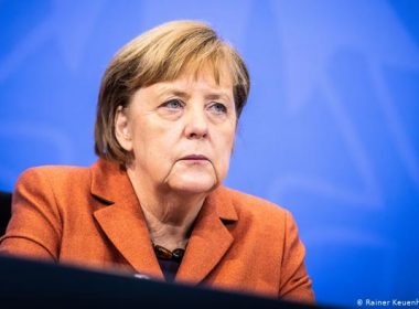 SONDAJ: Peste jumătate dintre germani spun că nu-i vor duce dorul lui Merkel după ce părăseşte viaţa politică