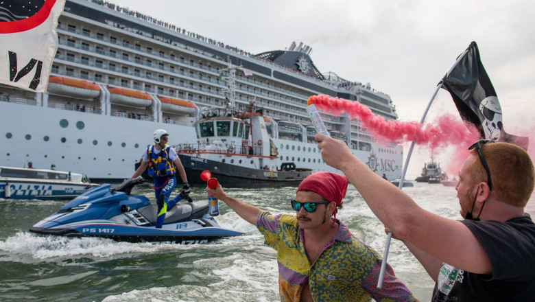Veneţia şi-a redeschis laguna pentru navele de croazieră într-o ambianţă marcată de polemici