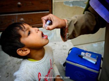 Pakistanul lansează o campanie de vaccinare împotriva poliomielitei, pe fondul scăderii numărului de cazuri de COVID-19