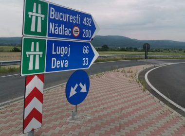 Restricţii de circulaţie pe A1 Deva - Nădlac şi A2 Bucureşti - Constanţa; trafic îngreunat şi pe DN 7 şi DN 64