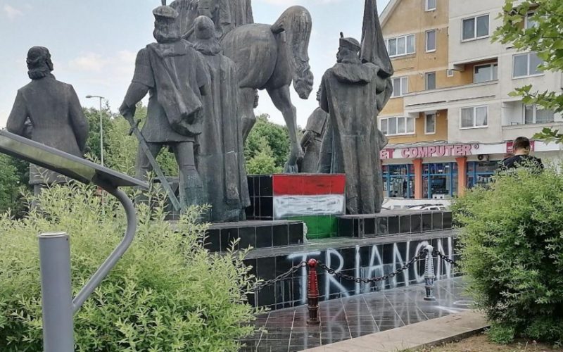 Statuie vandalizată în Sfântu Gheorghe