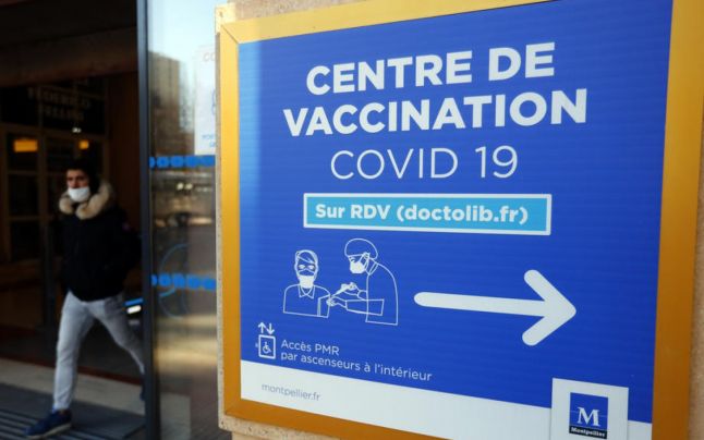 Franţa: Academiile de medicină şi de farmacie recomandă obligativitatea vaccinării împotriva covid-19 de la vârsta de 12 ani