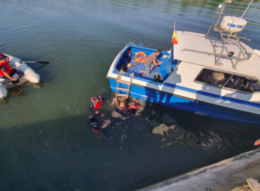 Accident grav pe Dunăre. Două ambarcaţiuni s-au ciocnit în zona Falezei, din Brăila