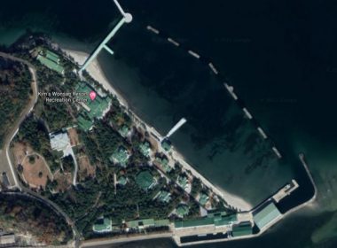 Iahtul lui Kim Jong Un, cu piscină şi tobogane, este în mişcare, în timp ce în Coreea de Nord este foamete