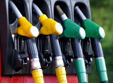 Italia scade preţul carburanţilor