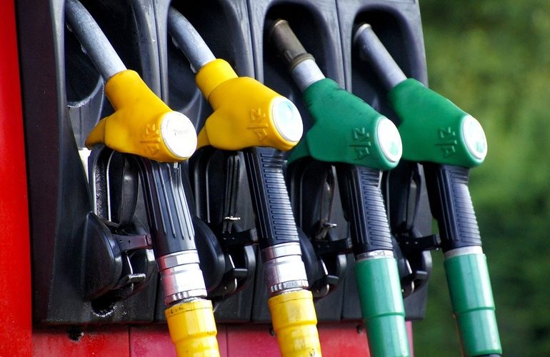 Preţul benzinei, cei mai mare din ultimii 10 ani