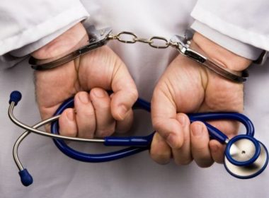 Un medic rezident din Franţa l-a înjunghiat pe un medic din Maroc