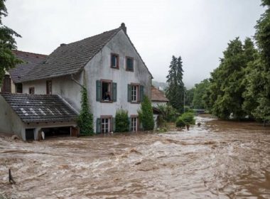 Bilanţul deceselor provocate de inundaţii în vestul Europei a depăşit 150