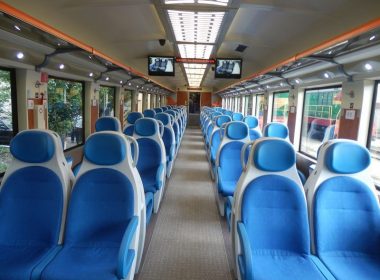 O companie feroviară niponă a lansat 'vagoanele-birou', pe fondul răspândirii telemuncii