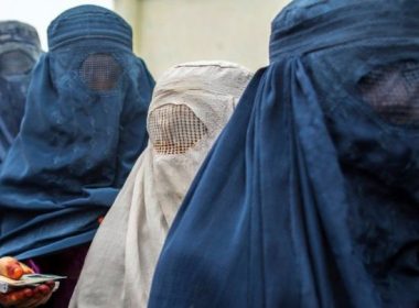 Liderul talibanilor a ordonat Guvernului să ia măsuri pentru protejarea drepturilor femeilor din Afganistan