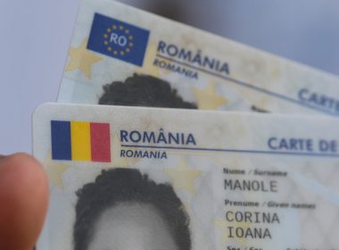 Românii care au domiciliu fictiv, obligaţi să-şi schimbe cartea de identitate