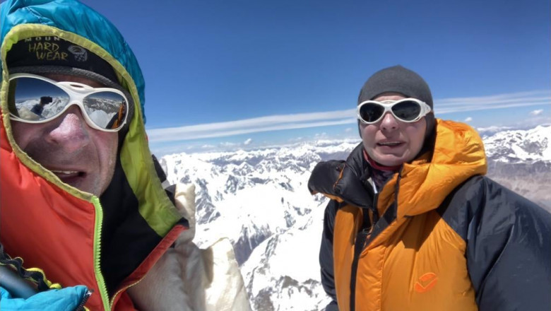 Doi alpinişti români reuşesc performanţe greu de egalat. Laura Mareş devine prima femeie din România care urcă la peste 8.000 metri