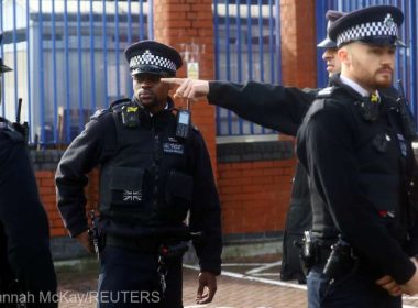 Panică la Londra! Doi poliţişti au fost înjungaţi în centrul oraşului