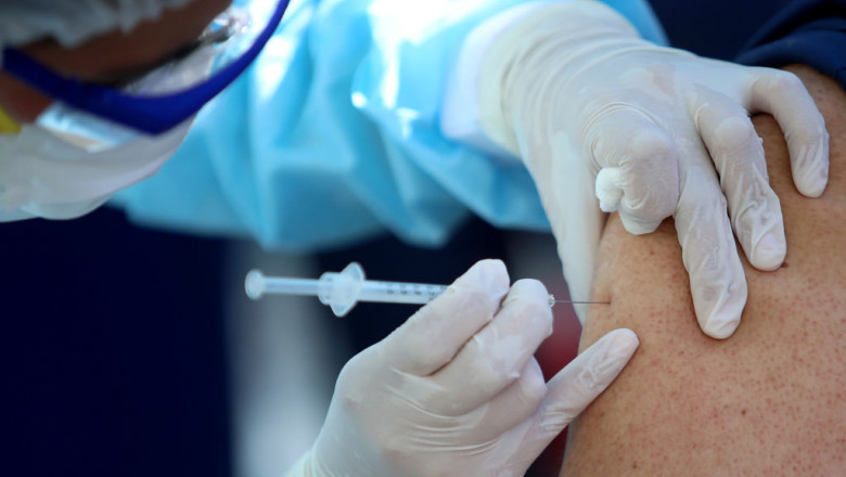 Florin Cîţu: Vaccinarea cu doza a treia începe în 28 septembrie
