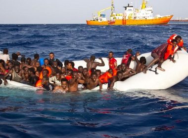Peste 500 de migranţi au sosit luni în insula Lampedusa