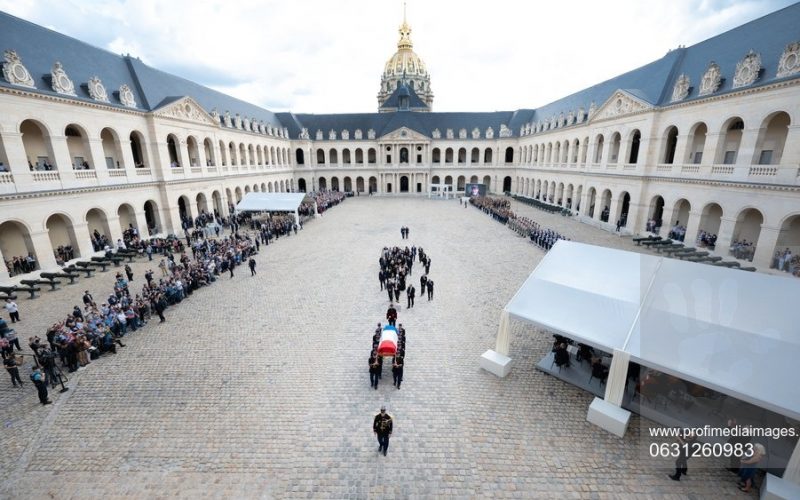 Ceremonie fastuoasă dedicată lui Jean-Paul Belmondo, la Paris. Macron: „Îl iubim pe Belmondo pentru că el este ca noi”