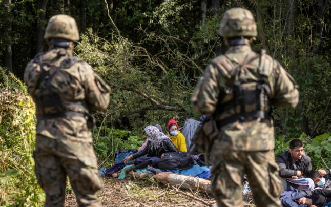 Polonia legalizează respingerea migranţilor ilegali. Undă verde pentru proiectul unui zid care să-i împiedice să treacă graniţa