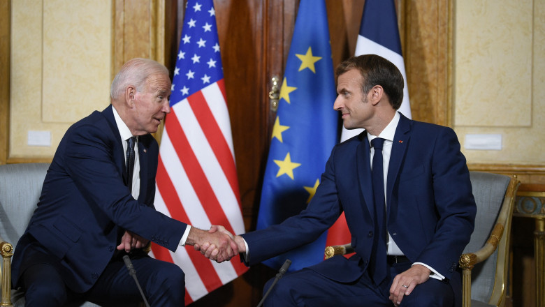 Reconciliere între Joe Biden şi Emmanuel Macron, la Roma: „Ceea ce am făcut a fost făcut cu stângacie şi nu cu multă eleganţă”