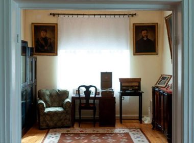 Casele memoriale ale Muzeului Naţional al Literaturii Române - închise marţi pentru nebulizare